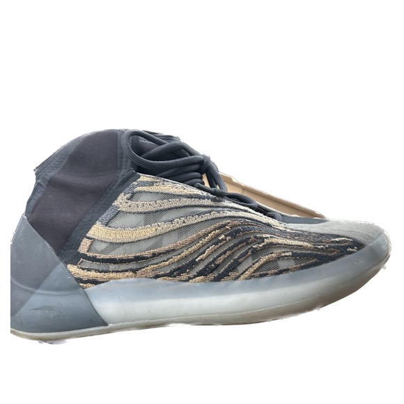 2021 Yeezy Quantum 'Amber Tint - Picture 10 of 10